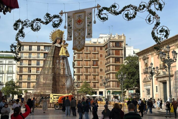 Decoracio Ofrena26 8 Mediana