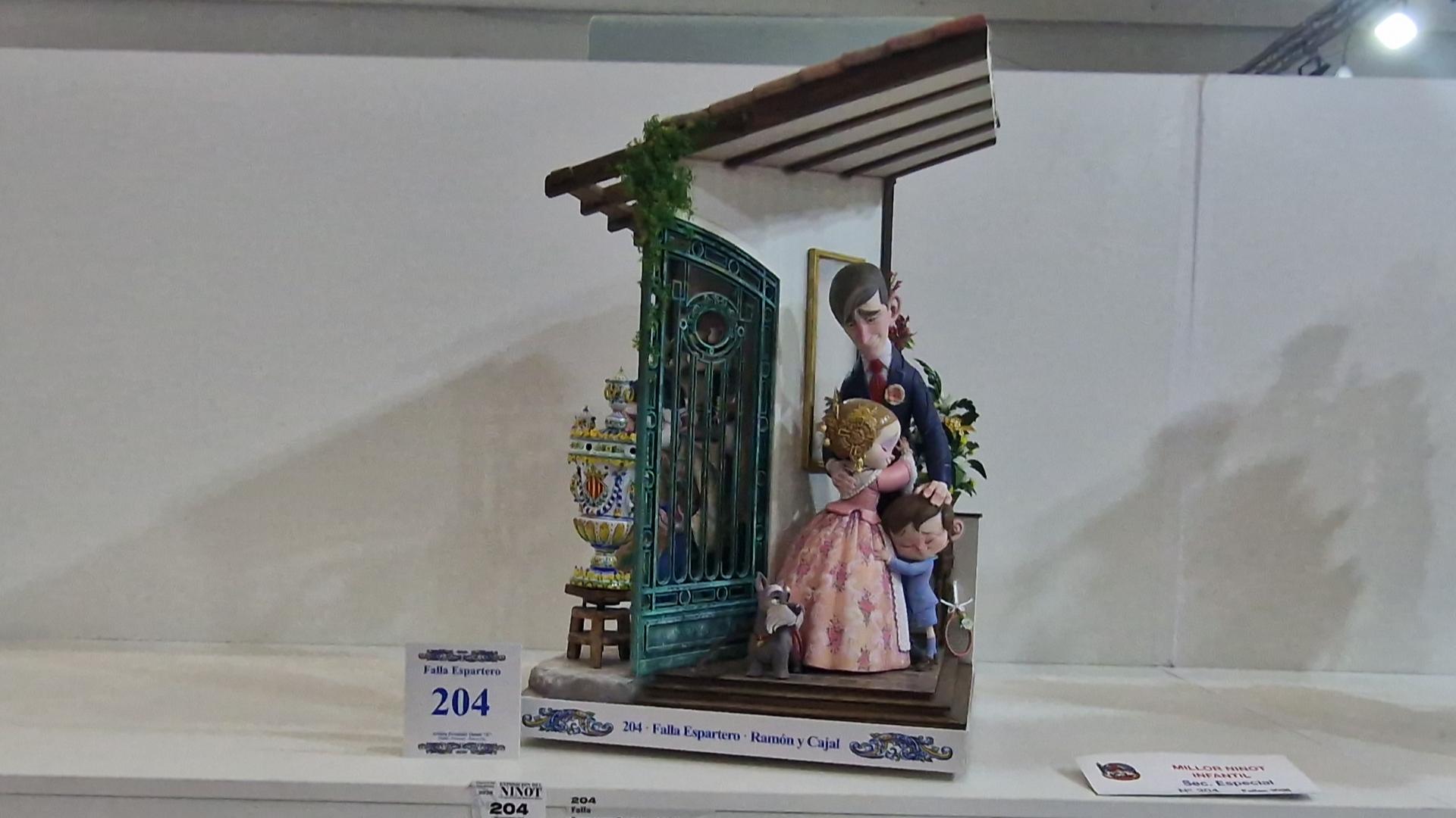 Espartero Ramon y Cajal conquista el Ninot Indultat Infantil de las Fallas 2026 1