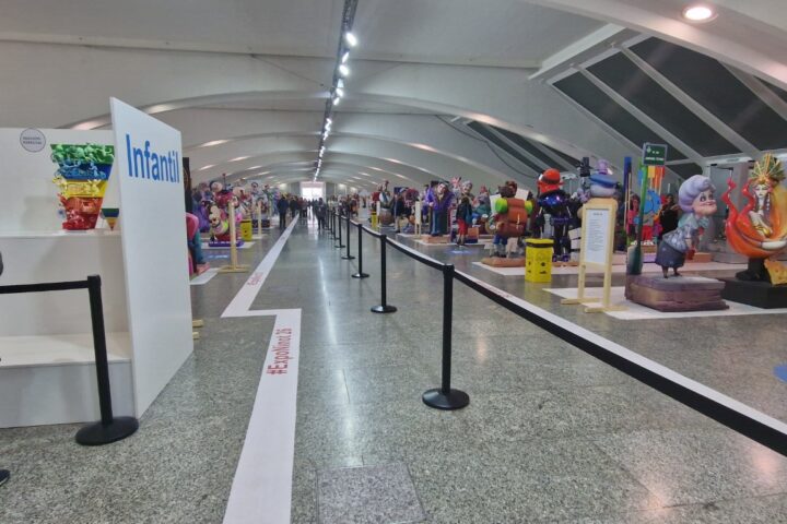 La Exposicion del Ninot desafia al calendario y cierra con record de exito mas de 99.000 visitantes 20260304 122813 Mediana