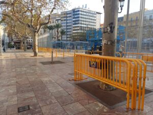 Valencia retira 12 kilometros de vallas para recuperar la fluidez tras las Fallas 2