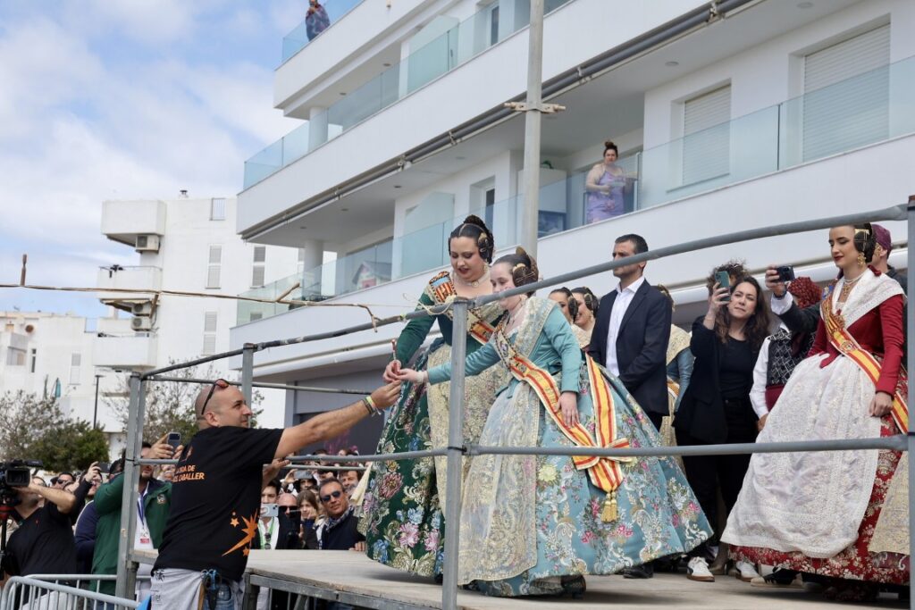 fotografies de la mascleta en Sant Antoni de Portmany Eivissa 15 Mediana