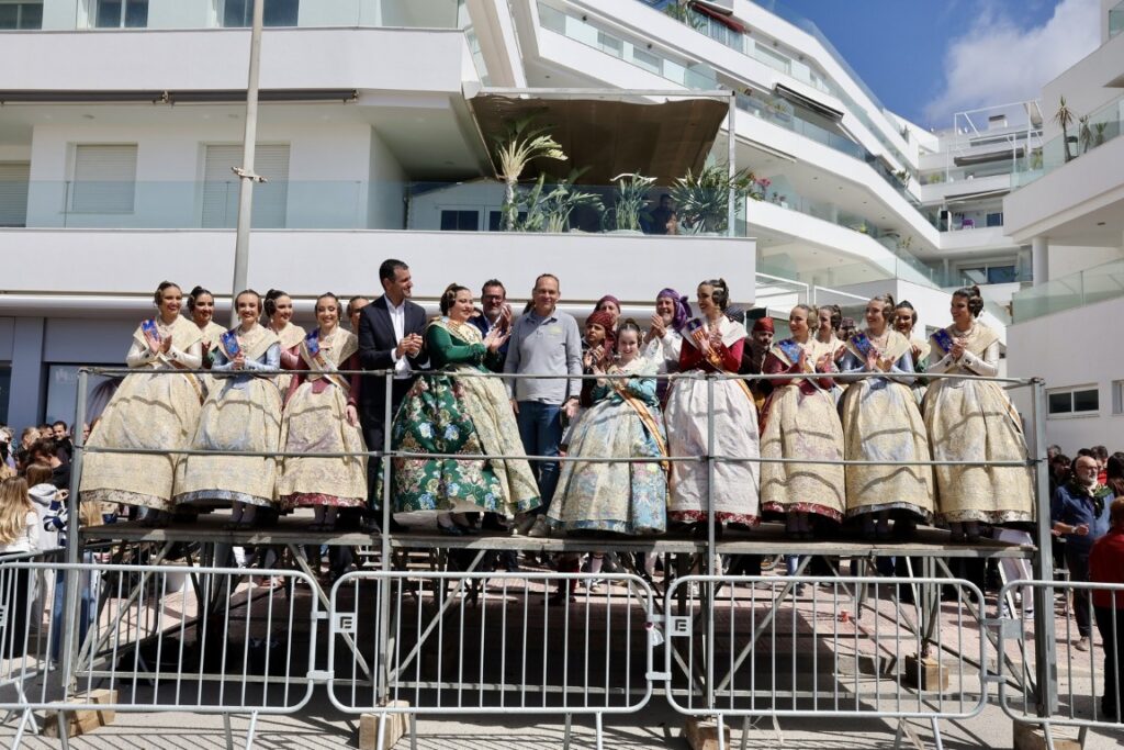 fotografies de la mascleta en Sant Antoni de Portmany Eivissa 16 Mediana