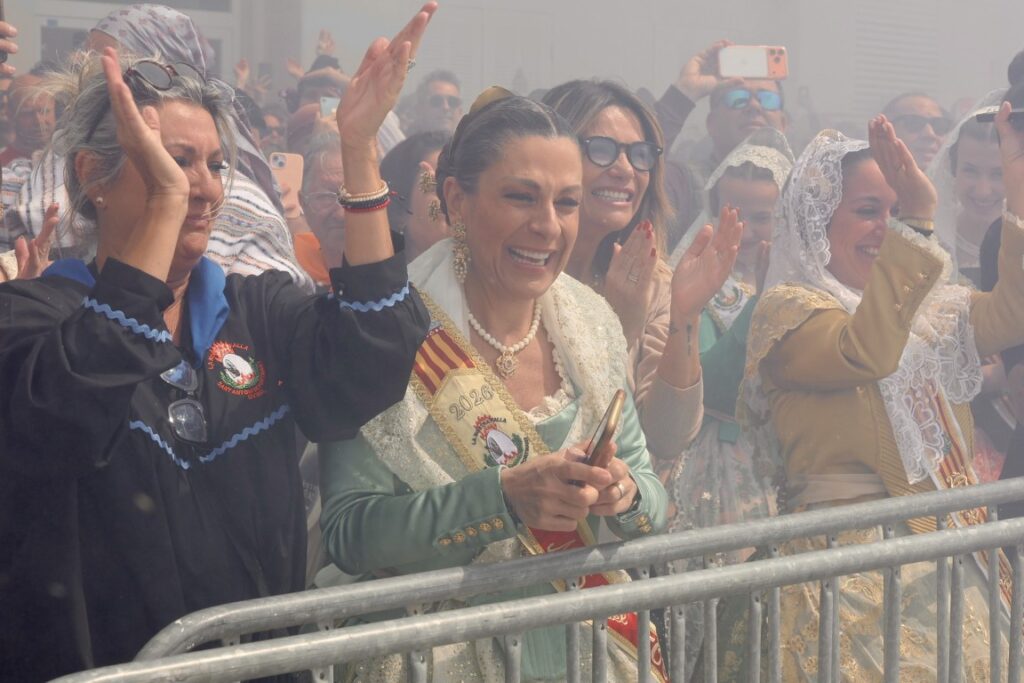 fotografies de la mascleta en Sant Antoni de Portmany Eivissa 17 Mediana