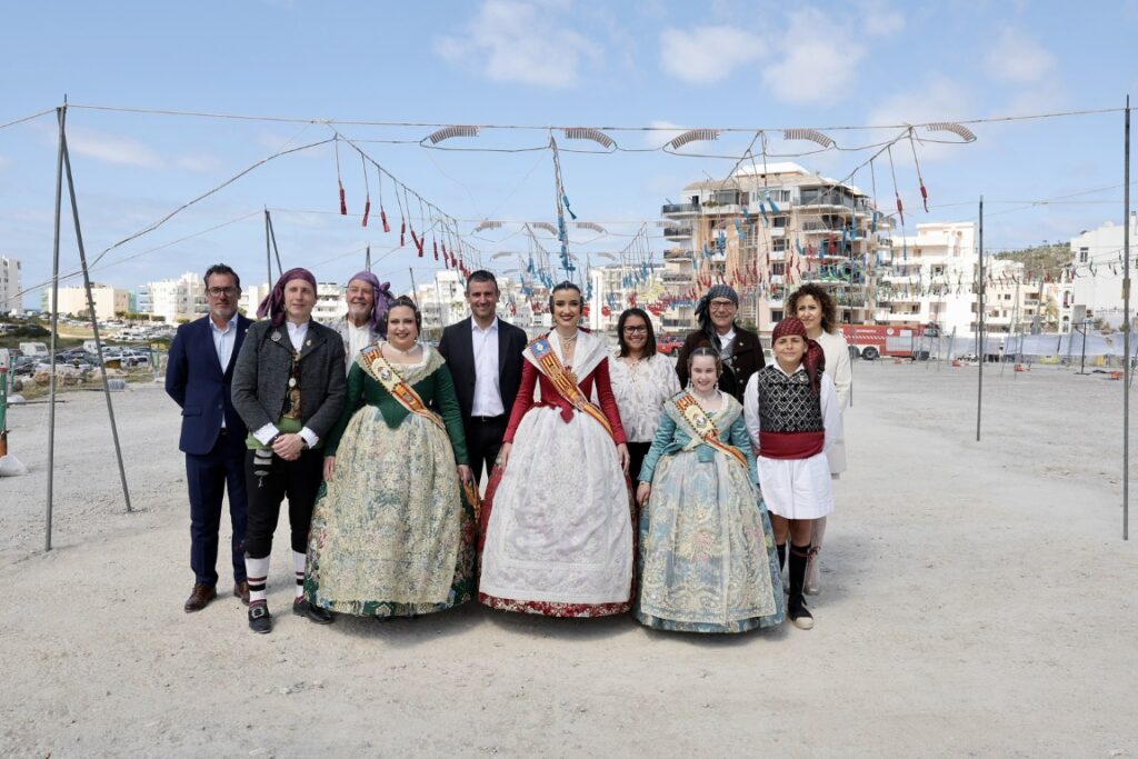 fotografies de la mascleta en Sant Antoni de Portmany Eivissa 20 Mediana