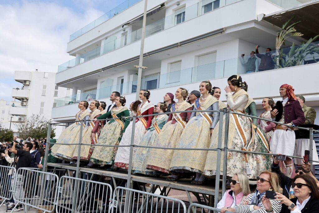 fotografies de la mascleta en Sant Antoni de Portmany Eivissa 28 Mediana