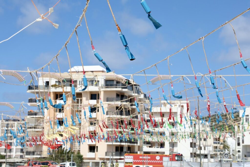 fotografies de la mascleta en Sant Antoni de Portmany Eivissa 3 Mediana