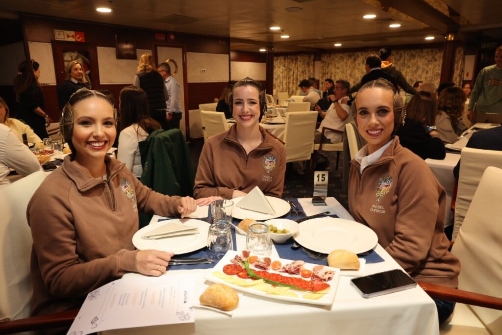 fotografies del Embarcament a Trasmed per al viatge a Eivissa 13 Mediana