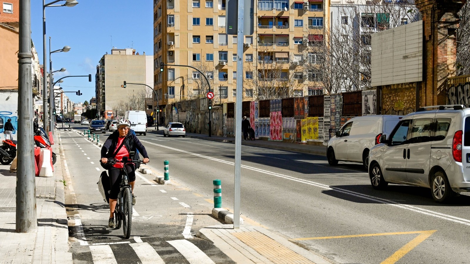 0407 Nou tram carril bici S. Vicent Martir