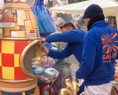 0424 Artistes fallers. ©VisitValencia