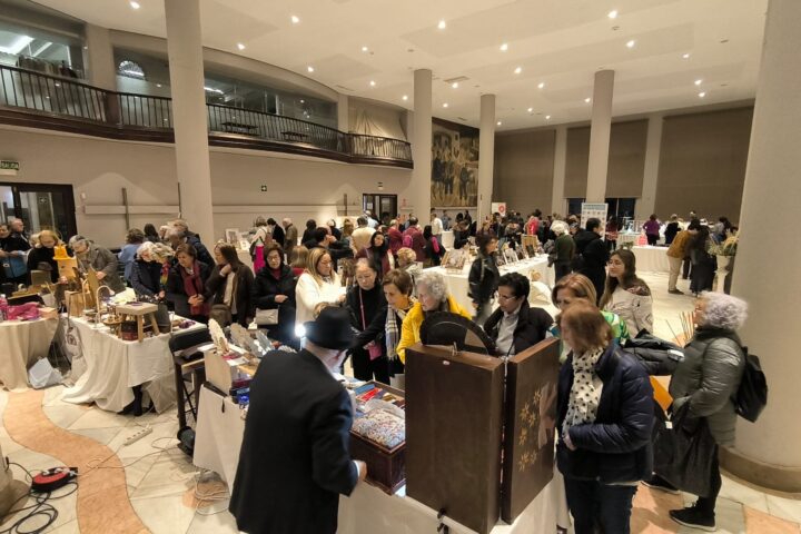 1 MERCADO ARTESANAL POR LA DANA EN EL ATENEO 2025