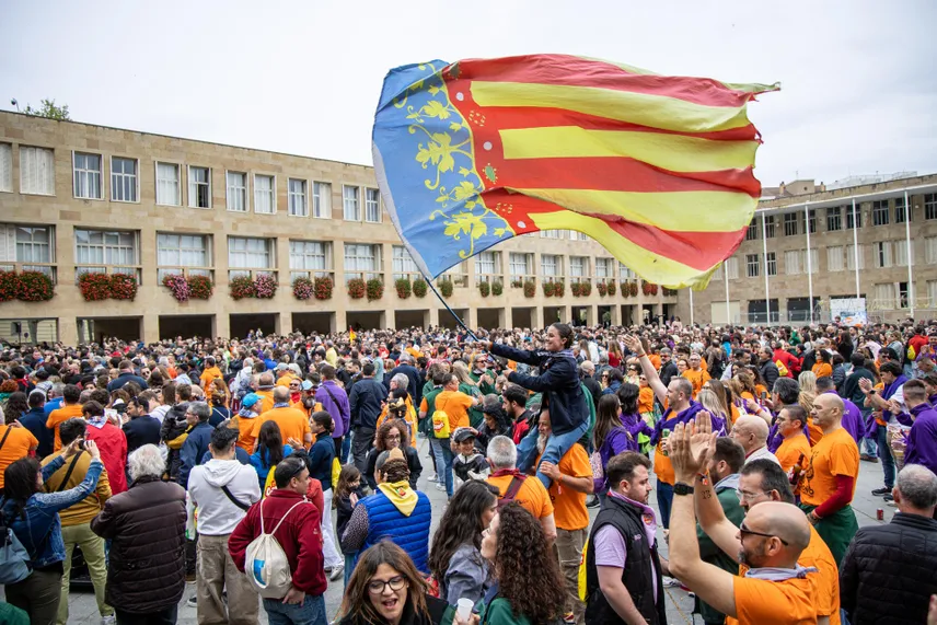 783b9fd3 c8ee 415e aa2d e0235227d76e source aspect ratio 856w 0