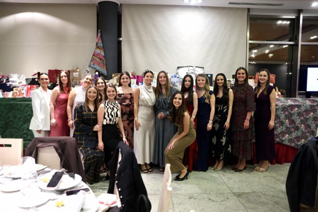 Cena Anual de Cortes de Honor y Falleras Mayores de Valencia 2026 8 Mediana