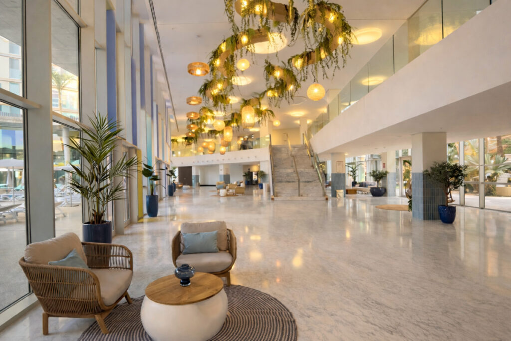 L 095145 asi es palladium hotel peniscola vistas al mediterraneo y apuesta por la ex