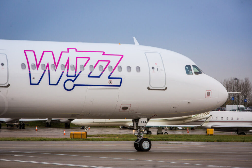 L 163459 wizz air eleva capacidad en valencia y la conectara con turin a partir de o