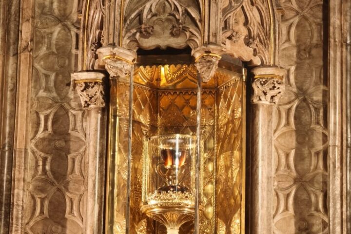 La Capilla del Santo Caliz acoge la presentacion oficial y bendicion de las Credenciales de Peregrinacion de El Camino del Santo Grial 7 Mediana
