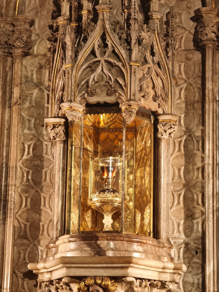 La Capilla del Santo Caliz acoge la presentacion oficial y bendicion de las Credenciales de Peregrinacion de El Camino del Santo Grial 7 Mediana