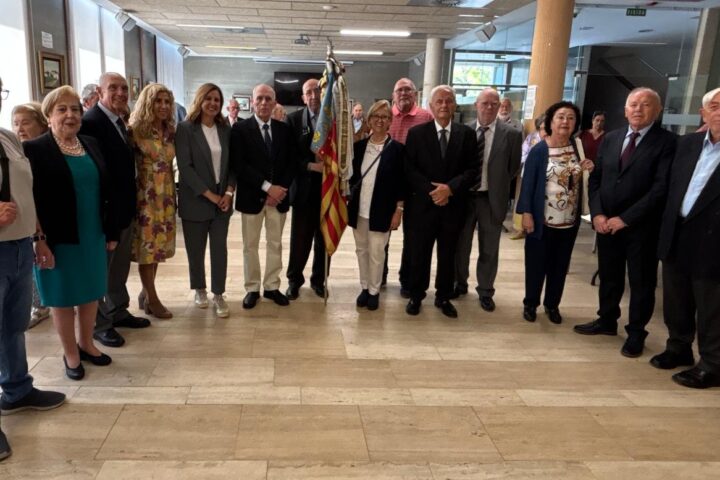 Maria Jose Catala cierra la semana cultural del centro de mayores de Campanar entre tradicion y homenaje 1