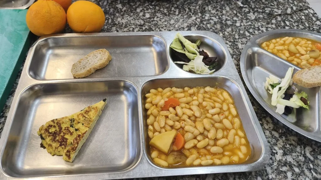 Menus escolares mas saludables Adios a los fritos y a la bolleria industrial en los colegios
