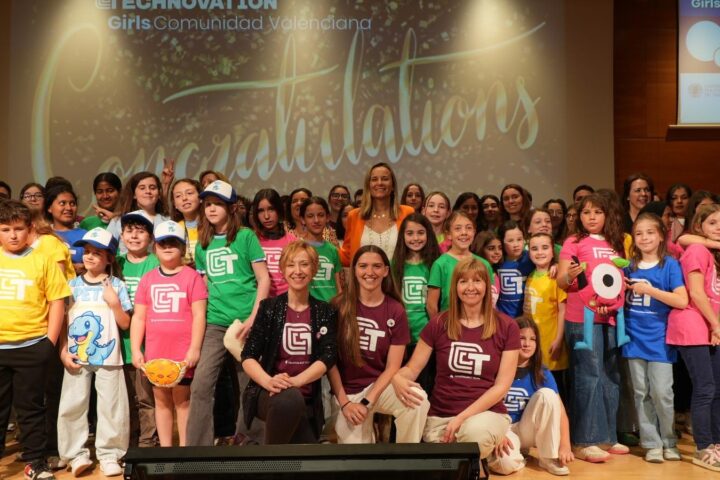 0518 LTechnovation Girls CV 2 1