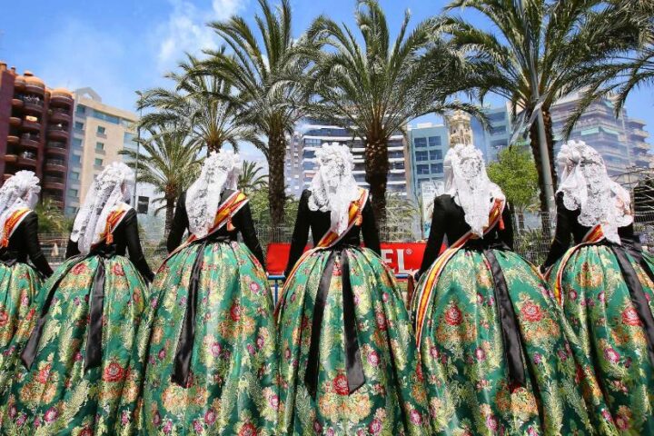 Bellees Fogueres de Sant Joan Alacant