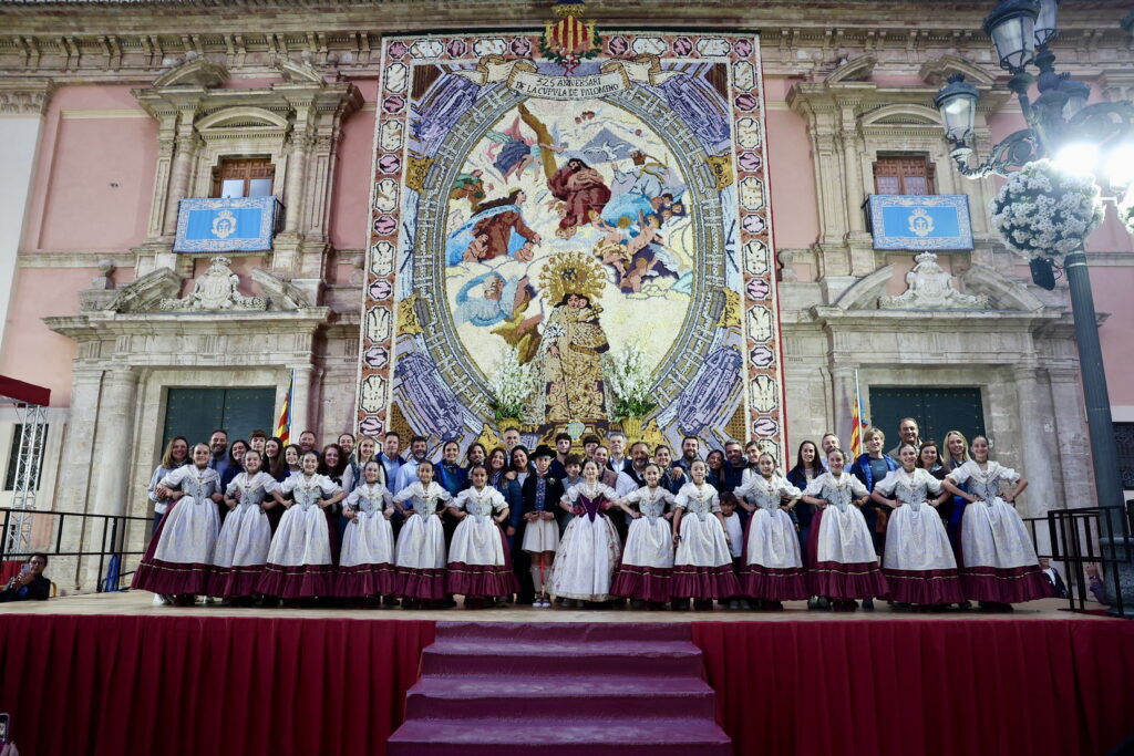 Dansa Infantil de las Fallas emociona a Valencia con una Plaza de la Virgen 168