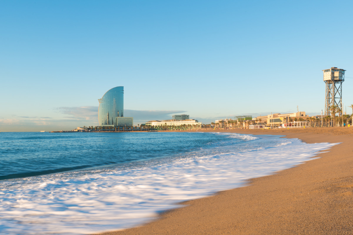 L 101325 las 12 playas de espana que han perdido este ano su distintivo de bandera a