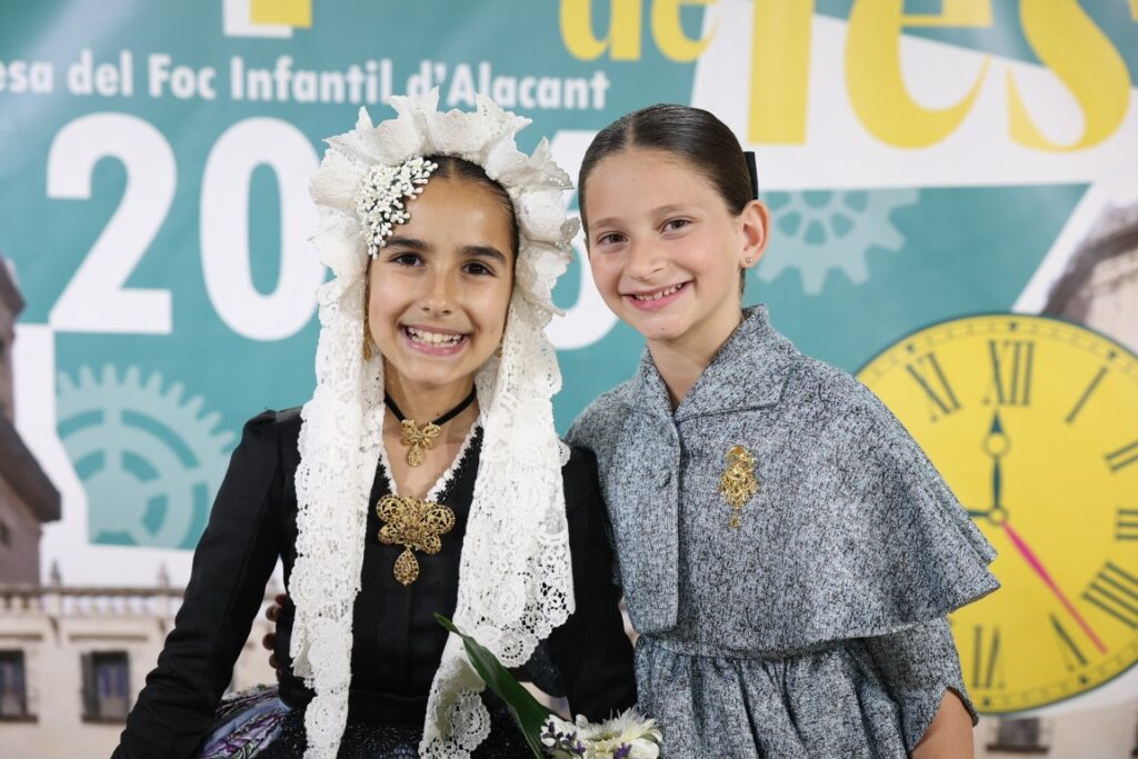 Leire Arellano Ruiz elegida Bellea del Foc Infantil dAlacant 2026 53 Mediana