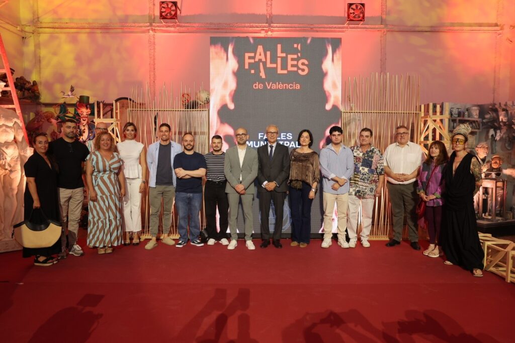 Nino Bravo volvera a emocionar a Valencia desde el corazon de las Fallas 2027 1 Mediana