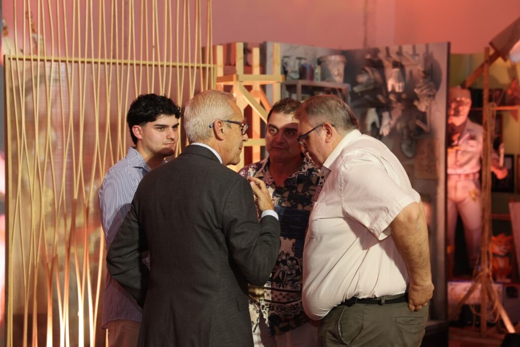 Nino Bravo volvera a emocionar a Valencia desde el corazon de las Fallas 2027 20 Mediana