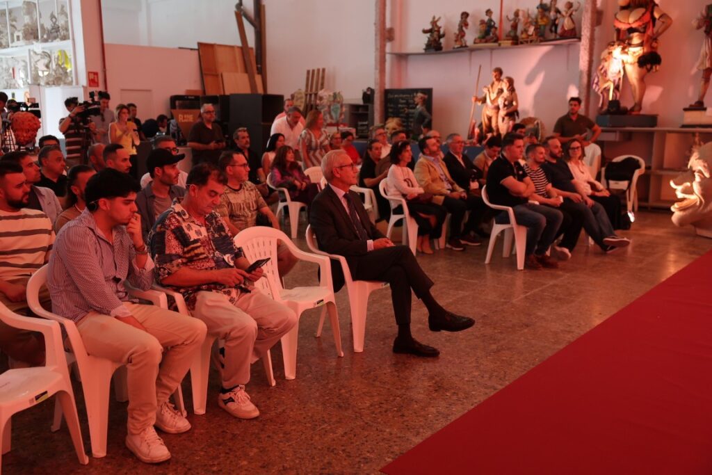Nino Bravo volvera a emocionar a Valencia desde el corazon de las Fallas 2027 7 Mediana