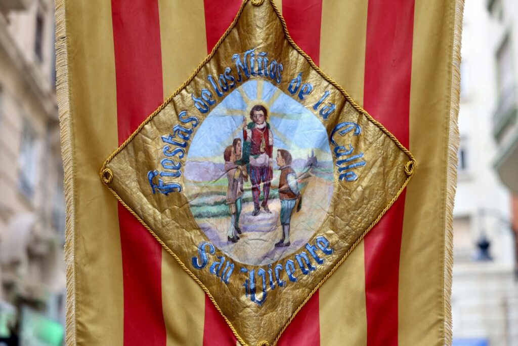los ninos de la calle San Vicente 42
