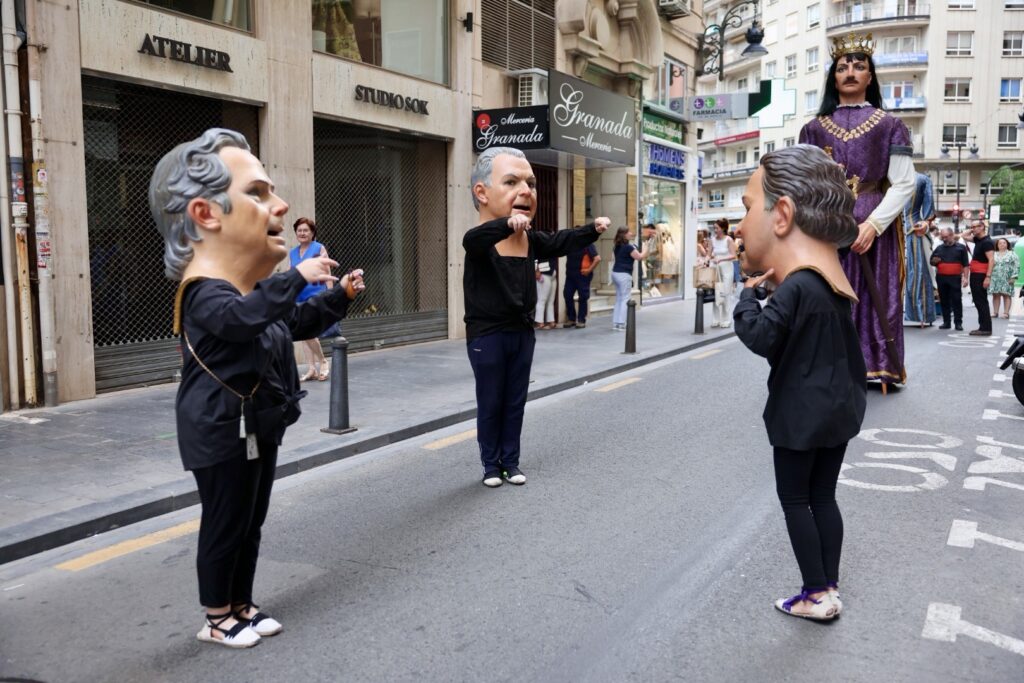 los ninos de la calle San Vicente 44