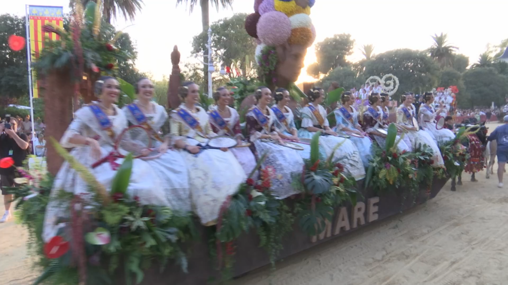 'I una vela llatina en el mar' conquista la Batalla de Flores 2026 y se lleva el máximo galardón 17 Batalla de flores 2026 24 Mediana