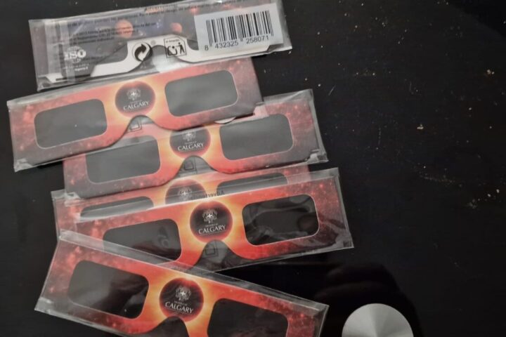 Como conseguir gratis las gafas homologadas para ver el eclipse total del 12 de agosto en Valencia rotated 1