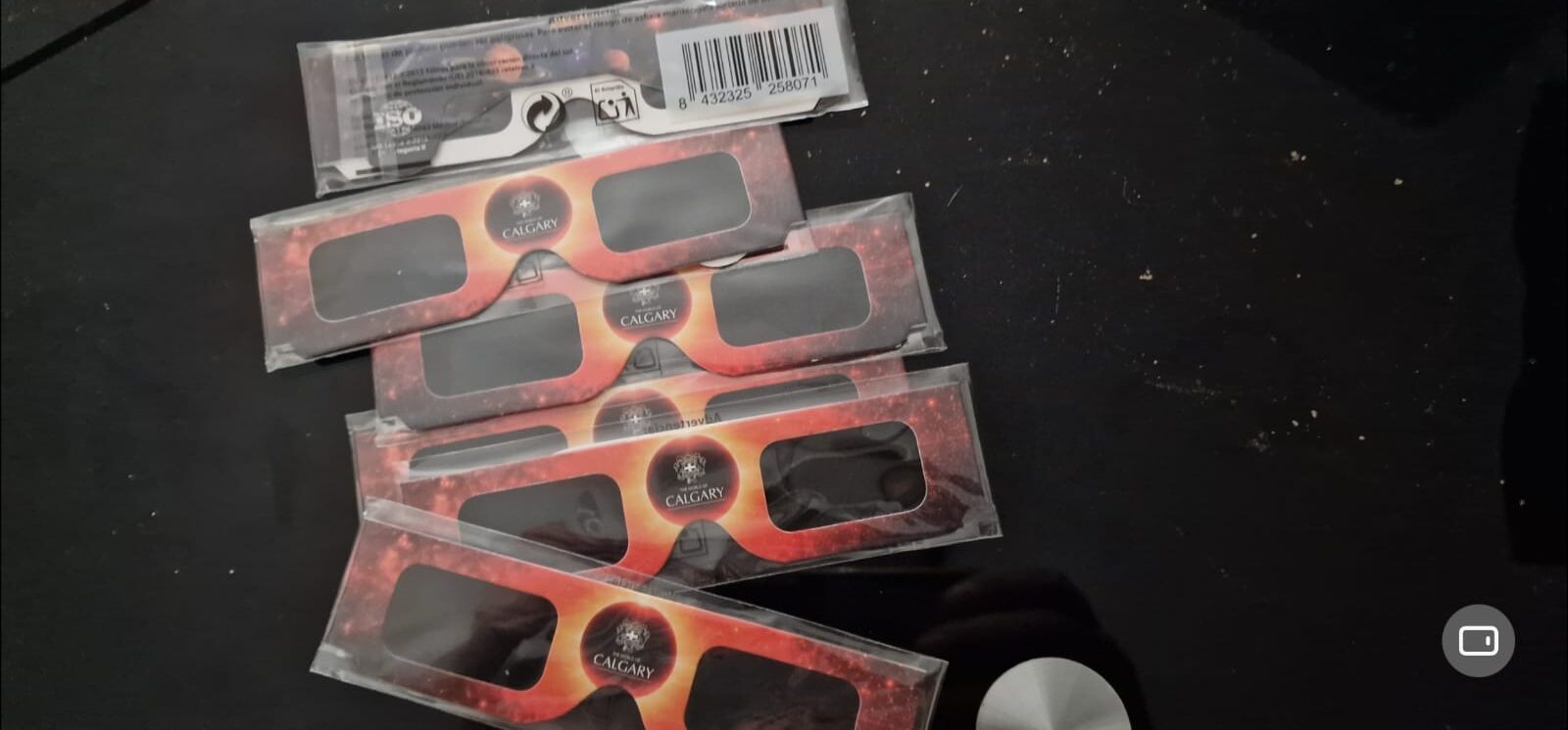 Como conseguir gratis las gafas homologadas para ver el eclipse total del 12 de agosto en Valencia rotated 1