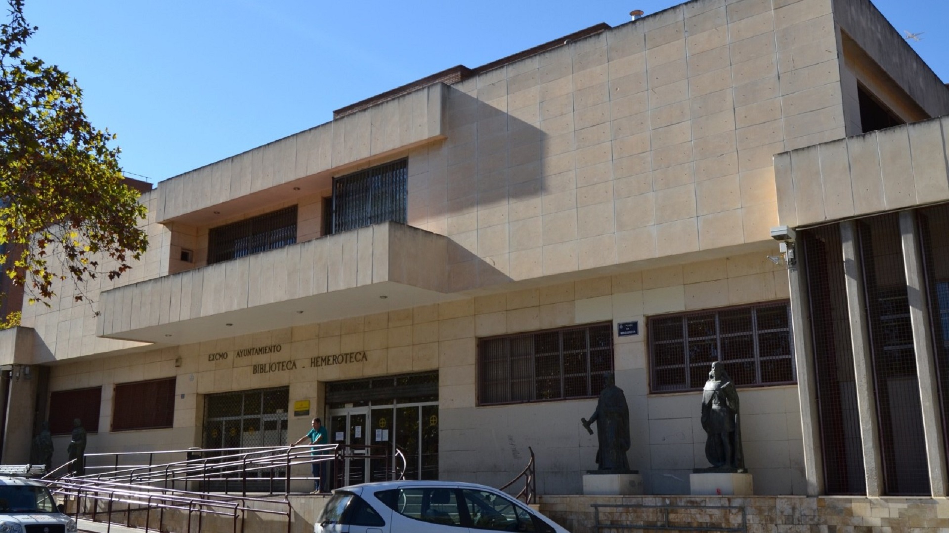 0521 Hemeroteca municipal 1