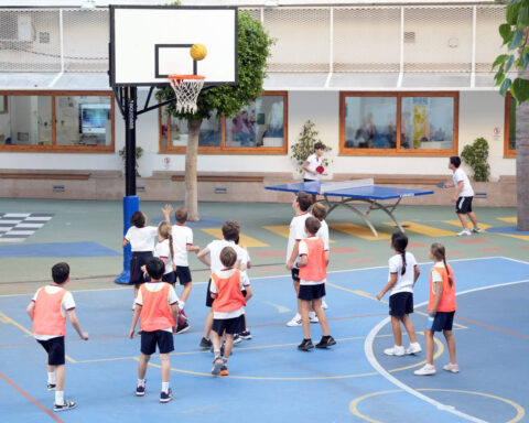 Celebracion del Global Be Well Day 2026 en British School Valencia 2