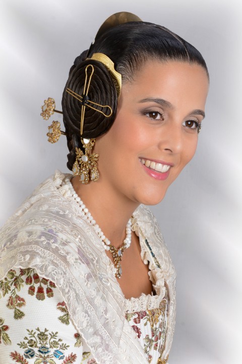 Estas son las 26 candidatas a Falleras Mayores de Valencia 2027 8 Cristina Montesinos Ferriol 320 Falla Avinguda lEquador Alcalde Gurrea – Sector Benicalap Pequena