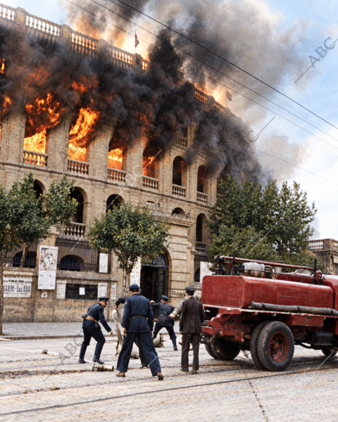 El incendio que arraso parte de la Plaza de Toros de Valencia en 1946 Pequena