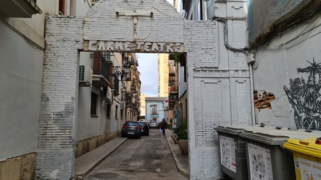 Valencia levantó un muro dentro de sus propias murallas para aislar la mancebía 5 La Pobla de les Fembres Pecadrius ocupo durante siglos una parte del actual barrio del Carmen mancebia lupanar Valencia 1 Mediana
