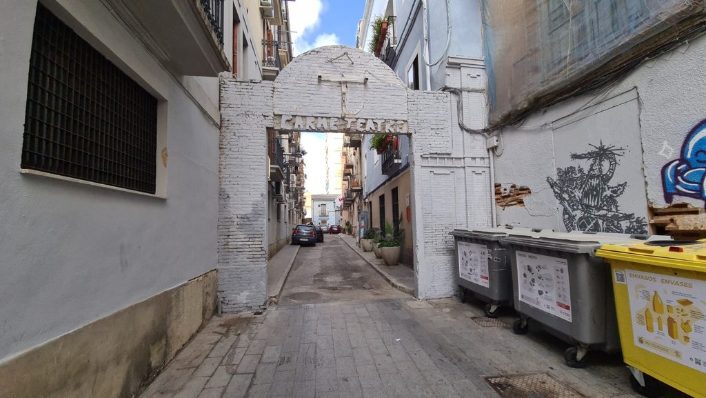Valencia levantó un muro dentro de sus propias murallas para aislar la mancebía 4 La Pobla de les Fembres Pecadrius ocupo durante siglos una parte del actual barrio del Carmen mancebia lupanar Valencia 3 Mediana