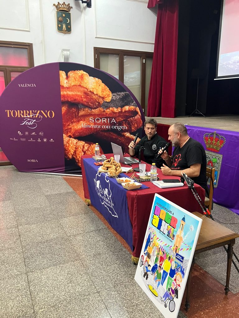 TorreznoFest en Patraix: horarios, programa y cómo ir al festival del 26 y 27 de septiembre 3 Patraix estrena el TorreznoFest dos dias de gastronomia soriana en la plaza del barrio 2 768x1024 1