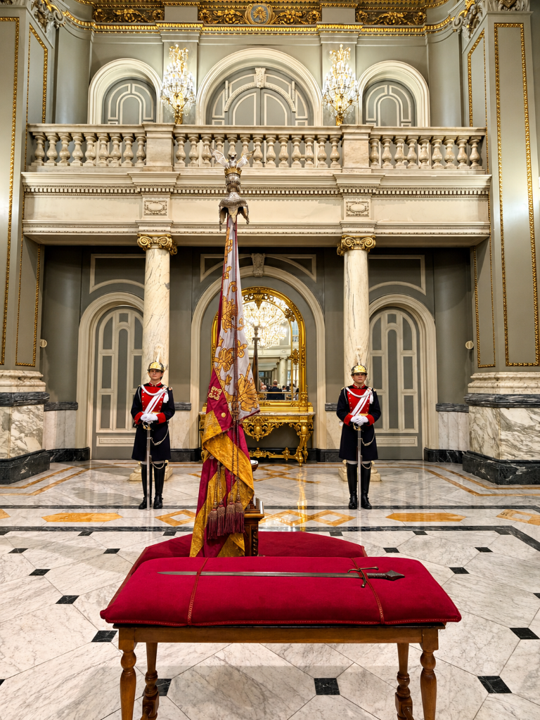 De 1666 a 2026: la espada de Jaume I regresa a la Procesión Cívica de Valencia medio siglo después 2 la espada de Jaume I regresa a la Procesion Civica Mediana